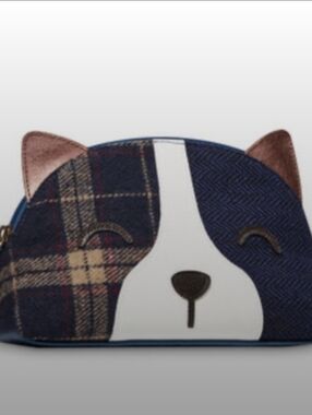 Novelty Dog Face Accent Cosmetic Pouch in Navy and Cream Plaid